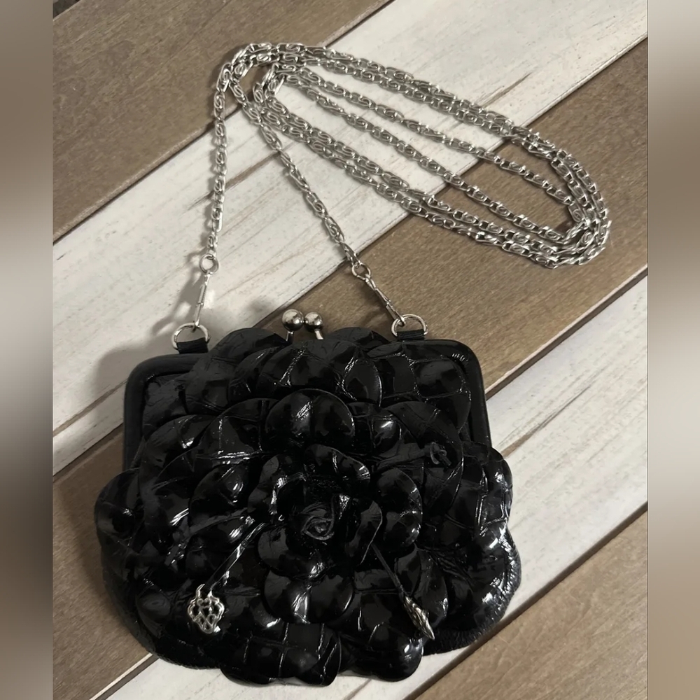 Elegant Black Floral Chain Bag